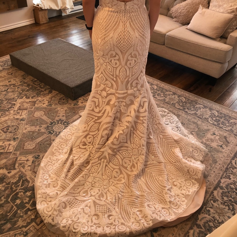 Wedding gown